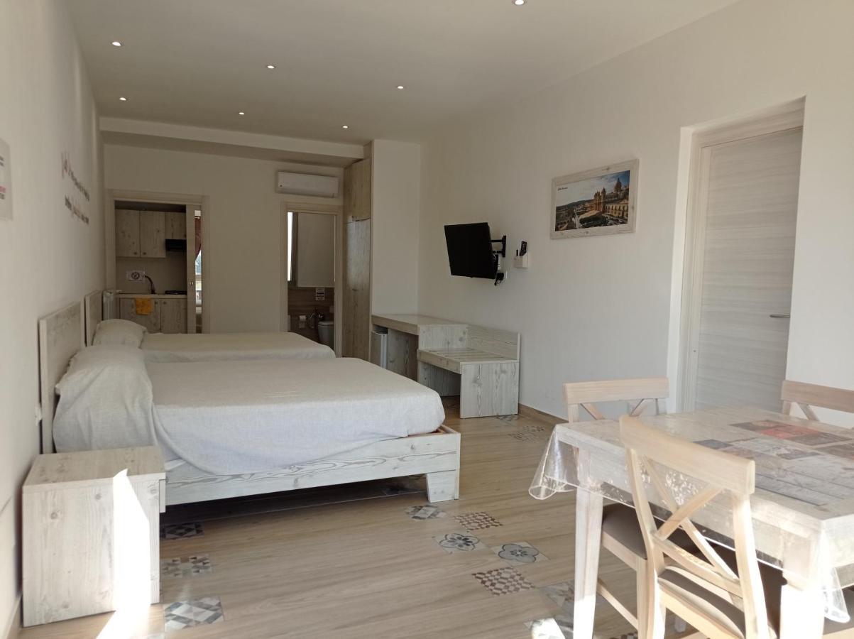 Sicily Rooms Appartamenti Carini Eksteriør bilde